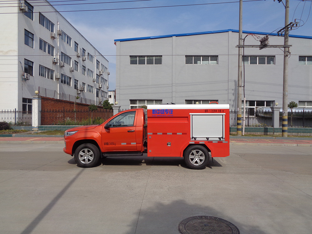 XZL5037GSS6型洒水车