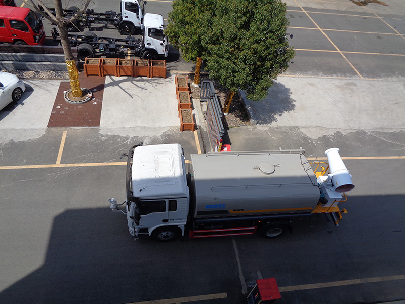 XZL5182GPS6型绿化喷洒车