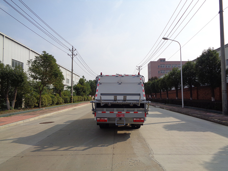 XZL5090ZYS6型压缩式垃圾车