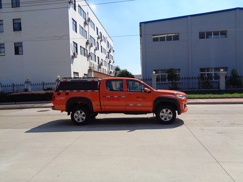 XZL5030XZH6型指挥车