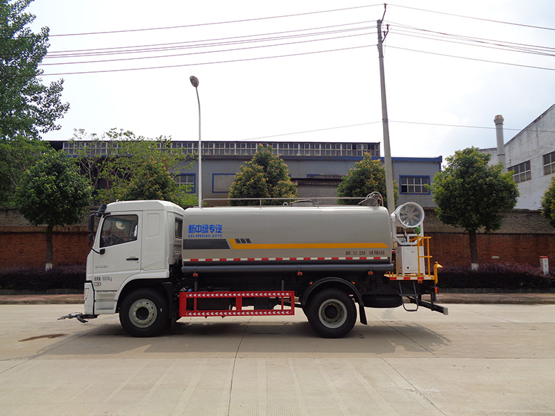 XZL5167GPS6型绿化喷洒车