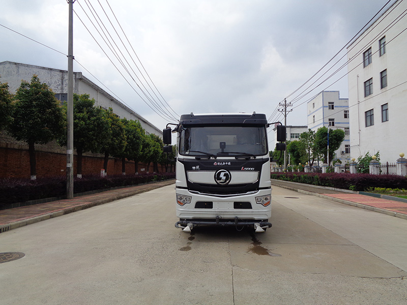 XZL5167GPS6型绿化喷洒车