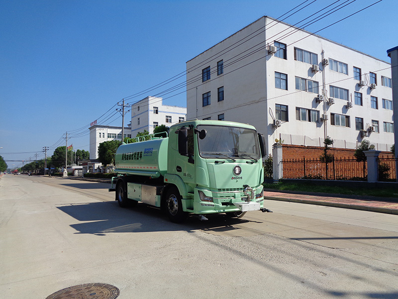 XZL5181GPSBEV型纯电动绿化喷洒车