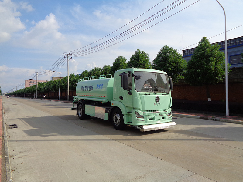 XZL5181GQXBEV型纯电动清洗车