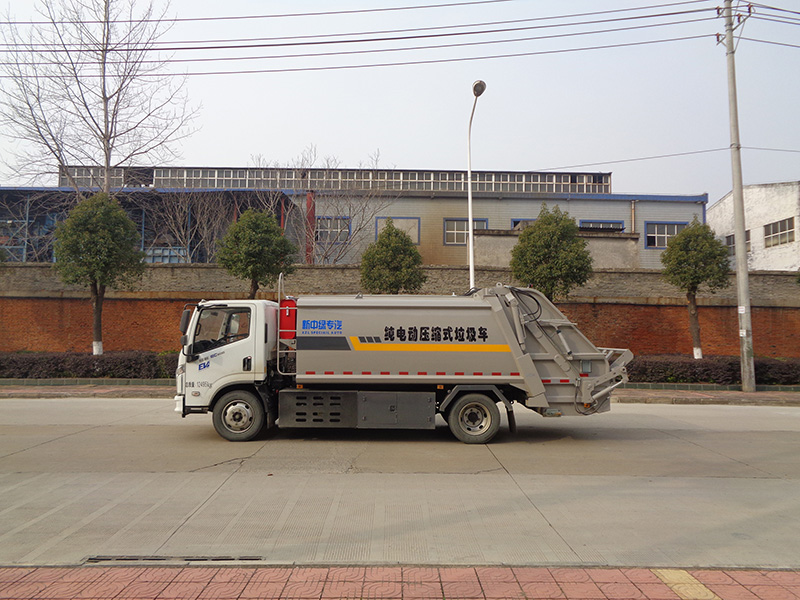 XZL5125ZYSBEV型纯电动压缩式垃圾车