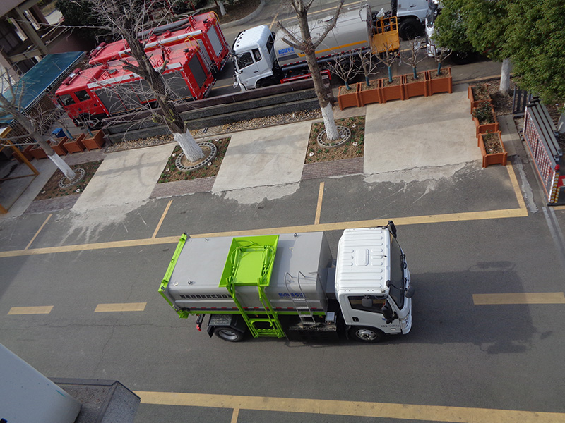 XZL5125ZZZBEV型纯电动自装卸式垃圾车