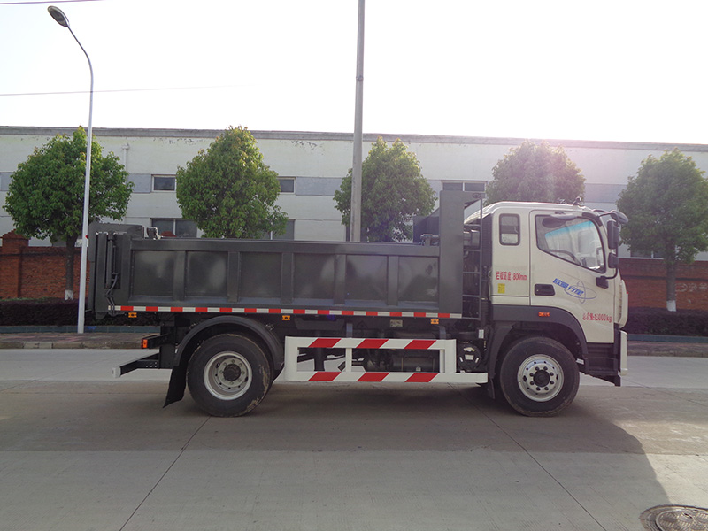 XZL5183ZLJ6型自卸式垃圾车