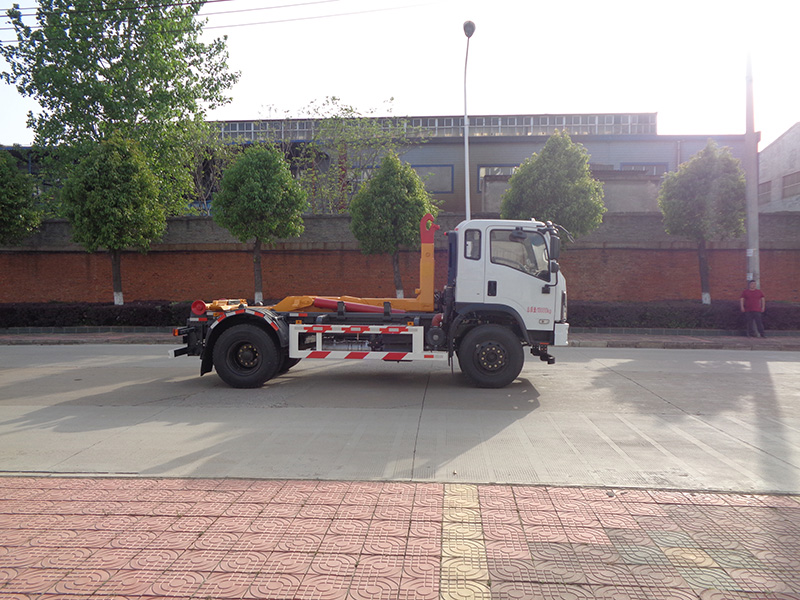 XZL5183ZXX6型车厢可卸式垃圾车