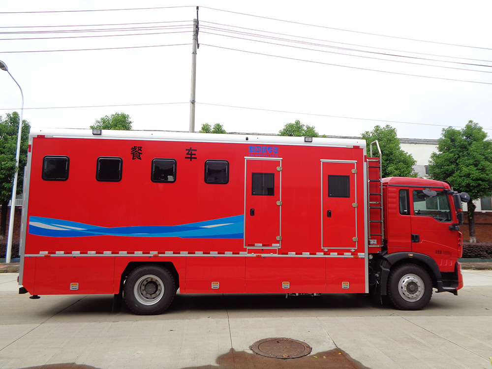 XZL5180XCC6型餐车