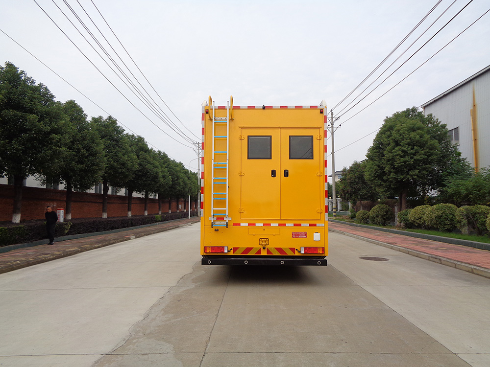 XZL5160XZC6型野外自行式炊事车