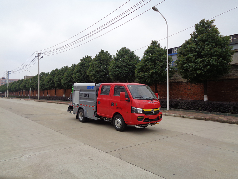 XZL5041GSS6型洒水车