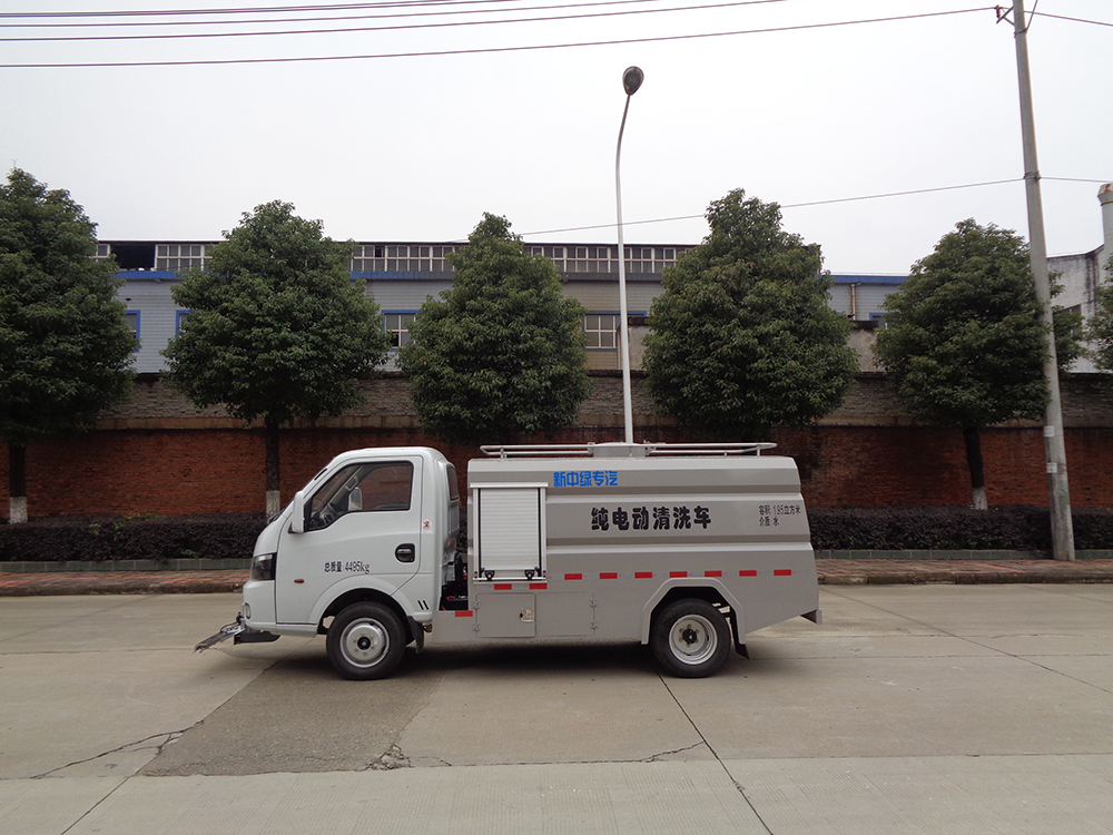XZL5042GQXBEV型纯电动清洗车